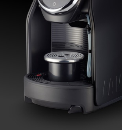 Tassenhalter der Lavazza Invoy Kapselmaschine
